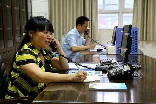 全国第一条志愿者服务热线电话的诞生地及其对教育咨询服务的启示